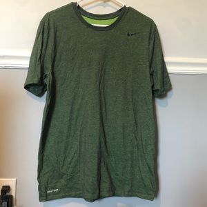 Nike Dri Fit Athletic Cut Tee, green size XL